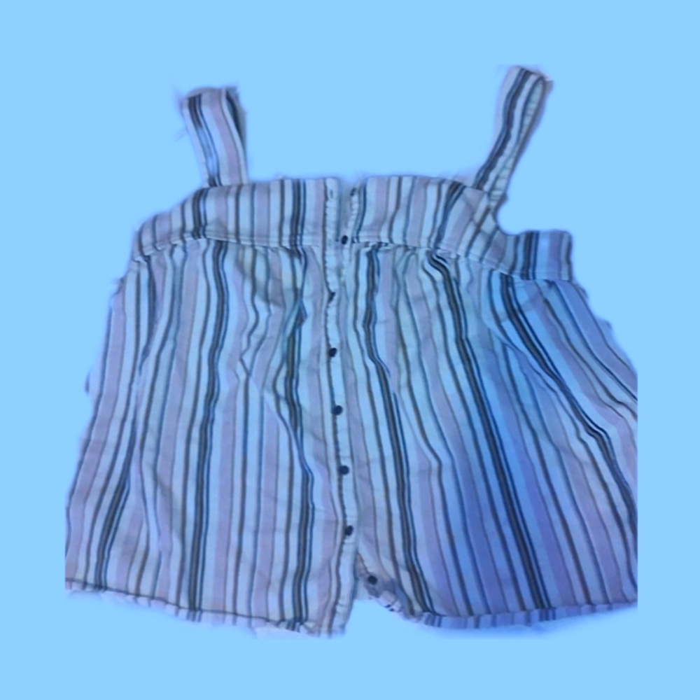 Cute button up shirt